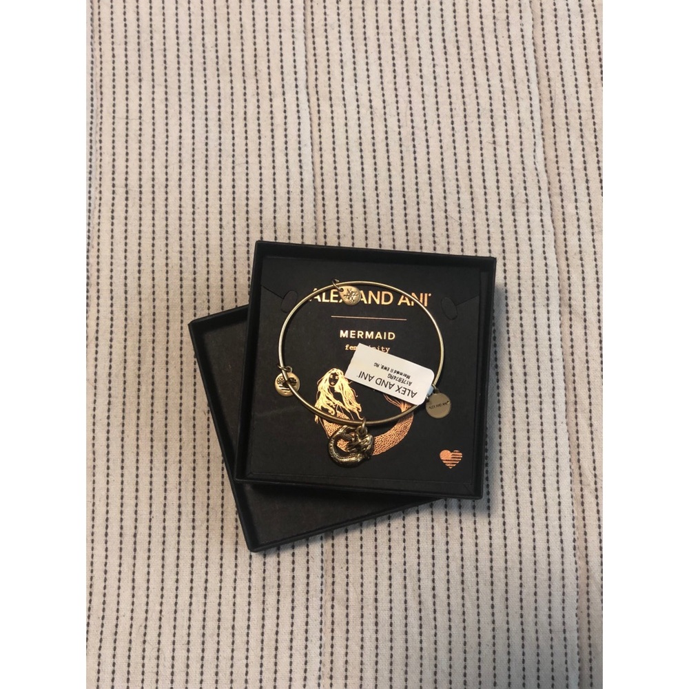 Alex and Ani mermaid bracelet 🧜‍♀️